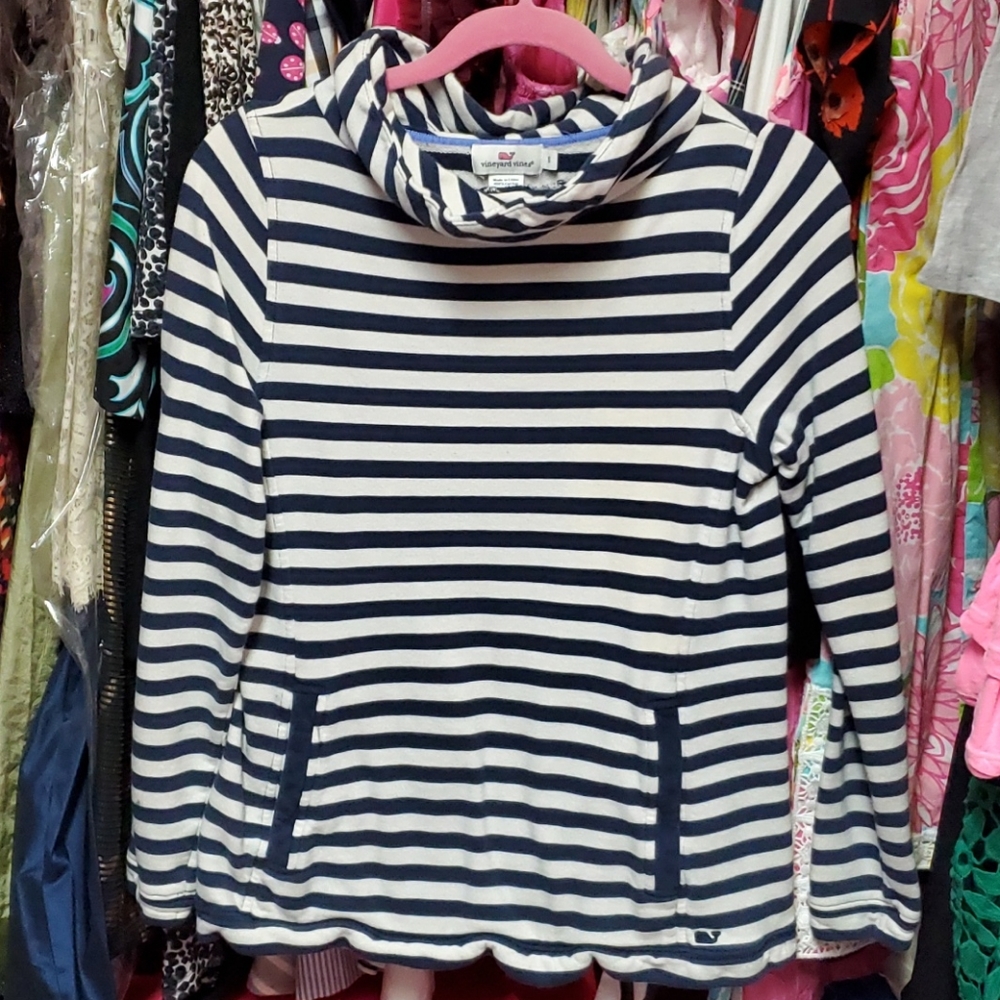 🌹3/$21🌹Vineyard Vines navy & white stripe top